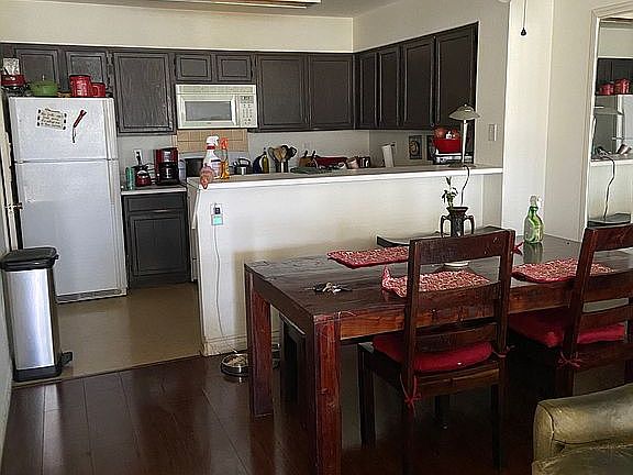 2nd image of 2128 Bavington Dr Unit B