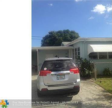 2nd image of 702 NE 9th Ave
