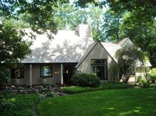 5099 Ridgebury Blvd, Lyndhurst, OH 44124