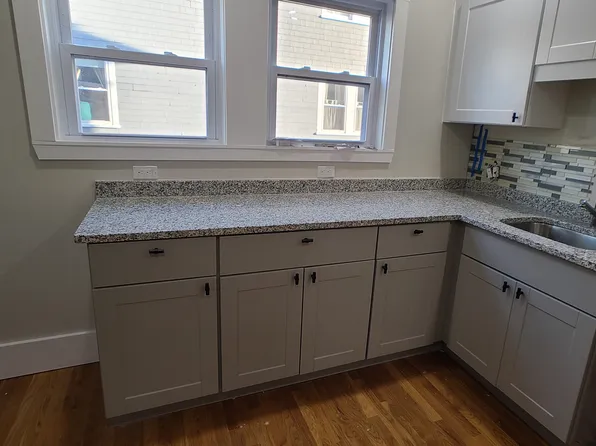 41 Mendelssohn St Floor 1, Roslindale, MA 02131