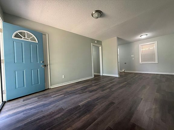5th image of 307 W Peebles Rd