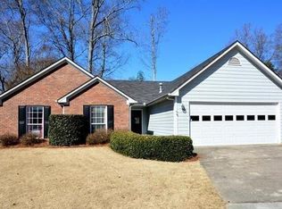 1320 Opal Cir, Lawrenceville, GA 30043