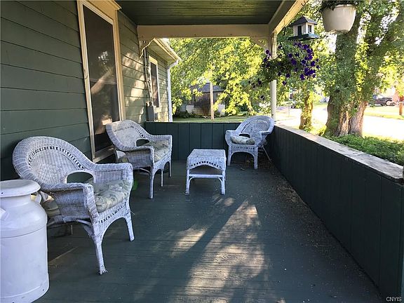 3rd image of 67 Evergreen St