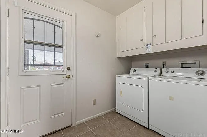 1241 W Laredo St — Photo 6
