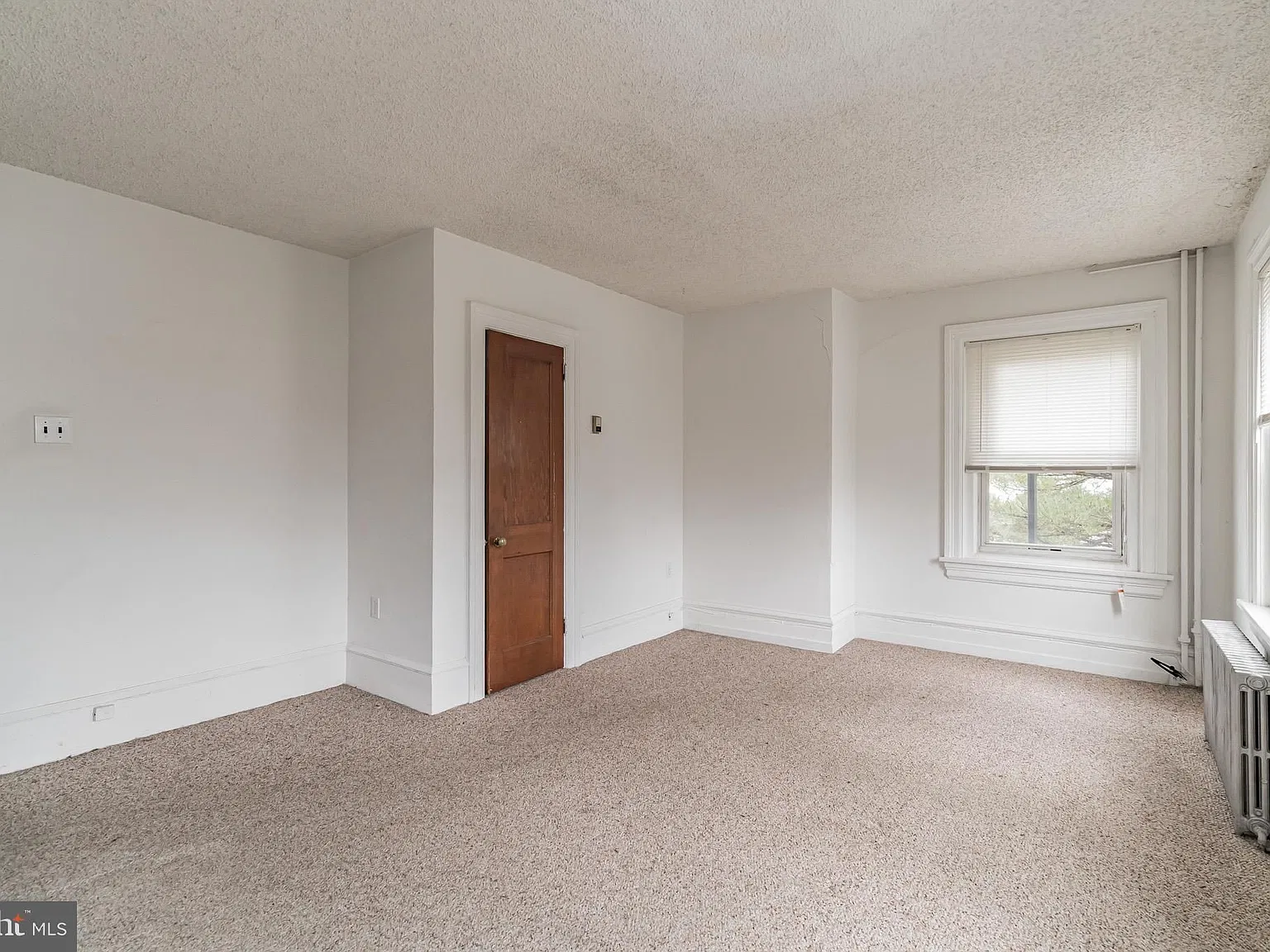 1 bed, 1.0 bath, 3807 sqft, $1,450 — Photo 3