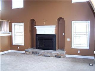 3rd image of 112 Whispering Brook Dr