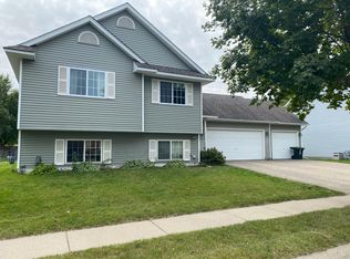 1212 Oak St, Farmington, MN 55024