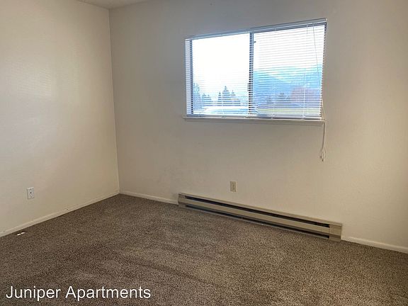 3rd image of 490 9th St NE APT 27