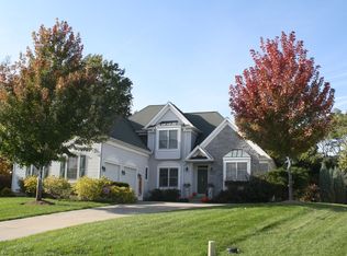 30140 Bonnie View Dr, Wickliffe, OH 44092