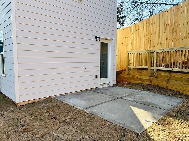 7 Crown St — Photo 28