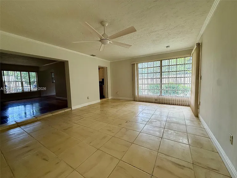 110 Antilla Ave — Photo 21
