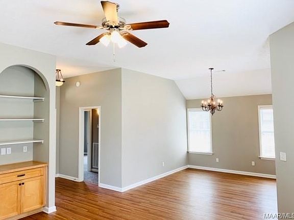 4th image of 3813 Claiborne Cir