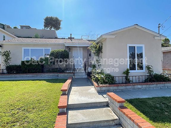 3rd image of 2967 Dove St