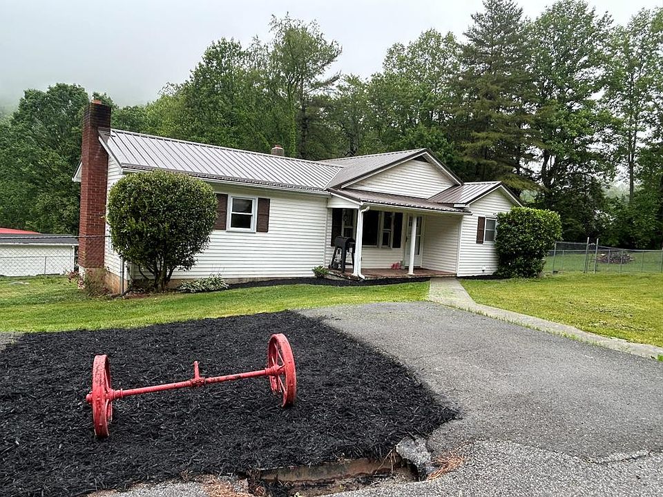 1st image of 489 Broadway Rd