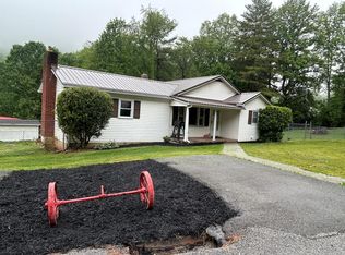 489 Broadway Rd, Wytheville, VA 24382