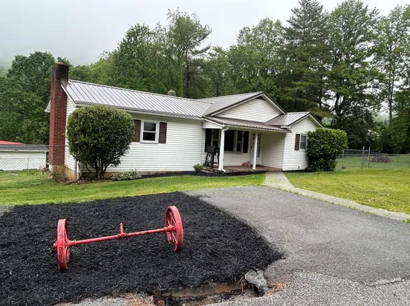 489 Broadway Rd, Wytheville, VA 24382