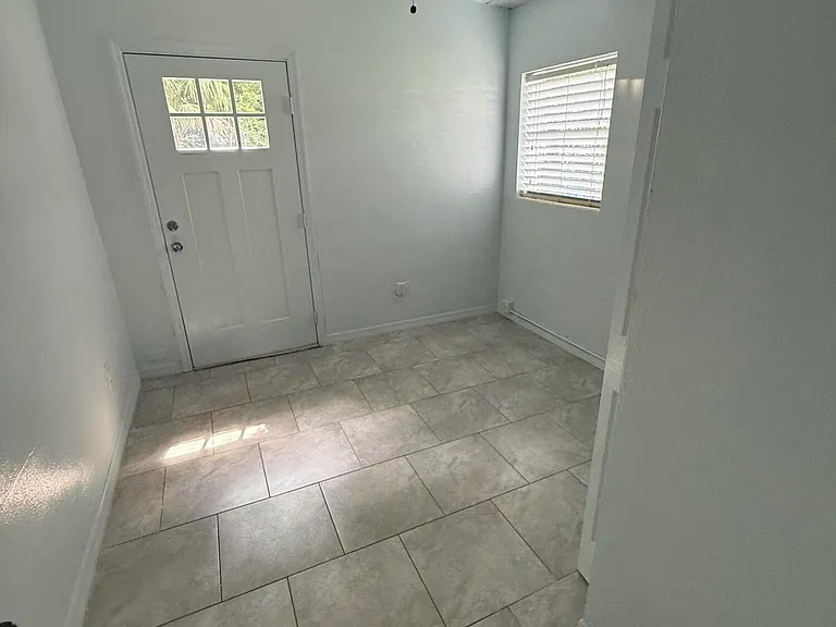 430 Dorothy Ave — Photo 9