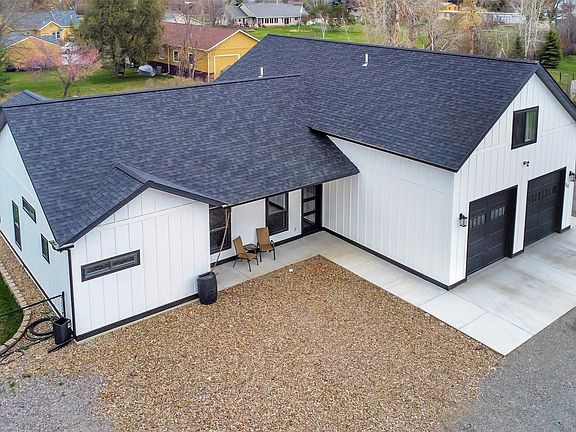 2nd image of 750 Eliza Ct