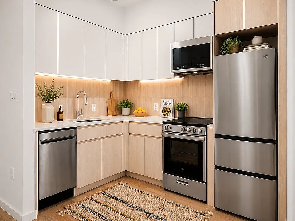 1st image of 558 Sackett St #6H