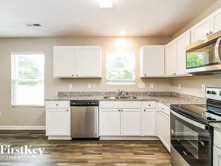 206 Glenoaks Dr — Photo 5