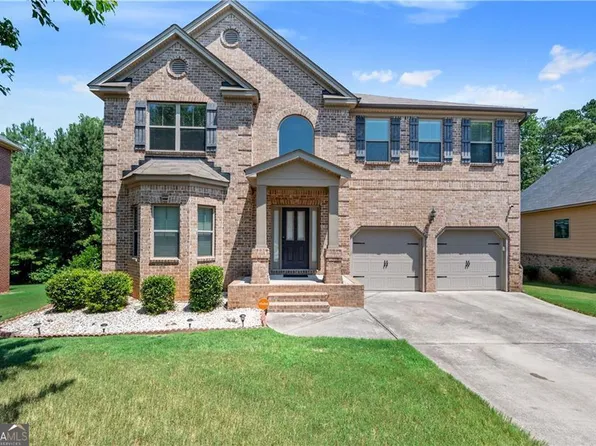 65 Waters Edge Ln, Covington, GA 30014