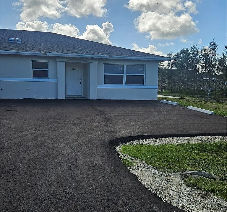 1247 Bacon Ave #B
