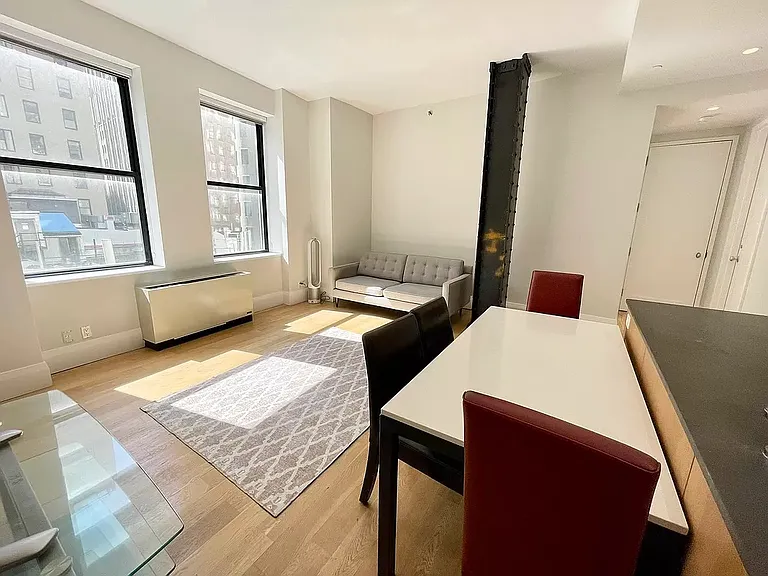 71 Nassau St #5D — Photo 8