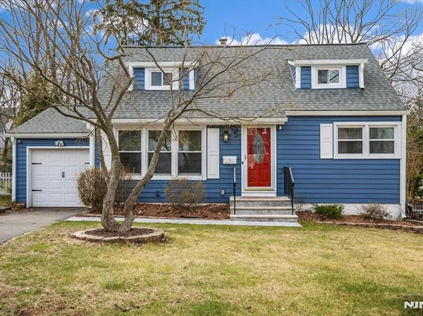 5 Abington Rd, West Orange, NJ 07052