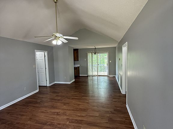 5th image of 534 Avon Dr