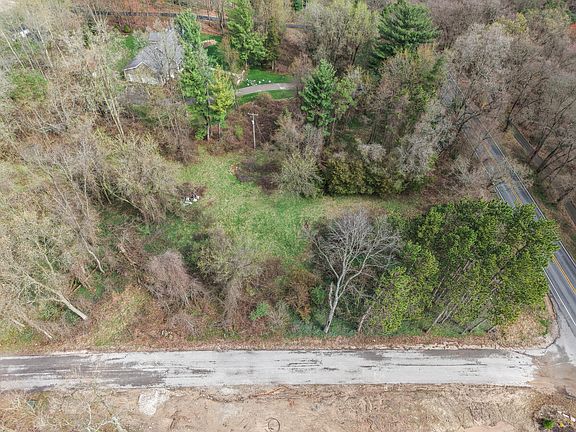 3rd image of 8771 Bailey Dr NE