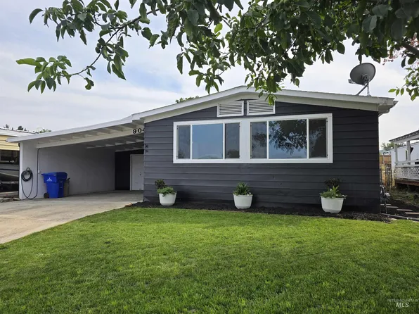 904 Hawthorne St, Lewiston, ID 83501