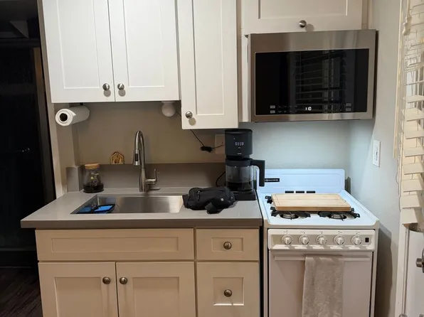 374A, 374 Cypress Dr #12, Laguna Beach, CA 92651
