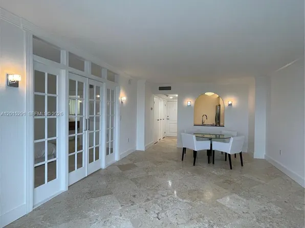 3625 N Country Club Dr APT 907, Aventura, FL 33180