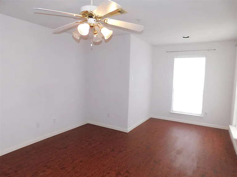 2710 Grants Lake Blvd #F4 — Photo 16