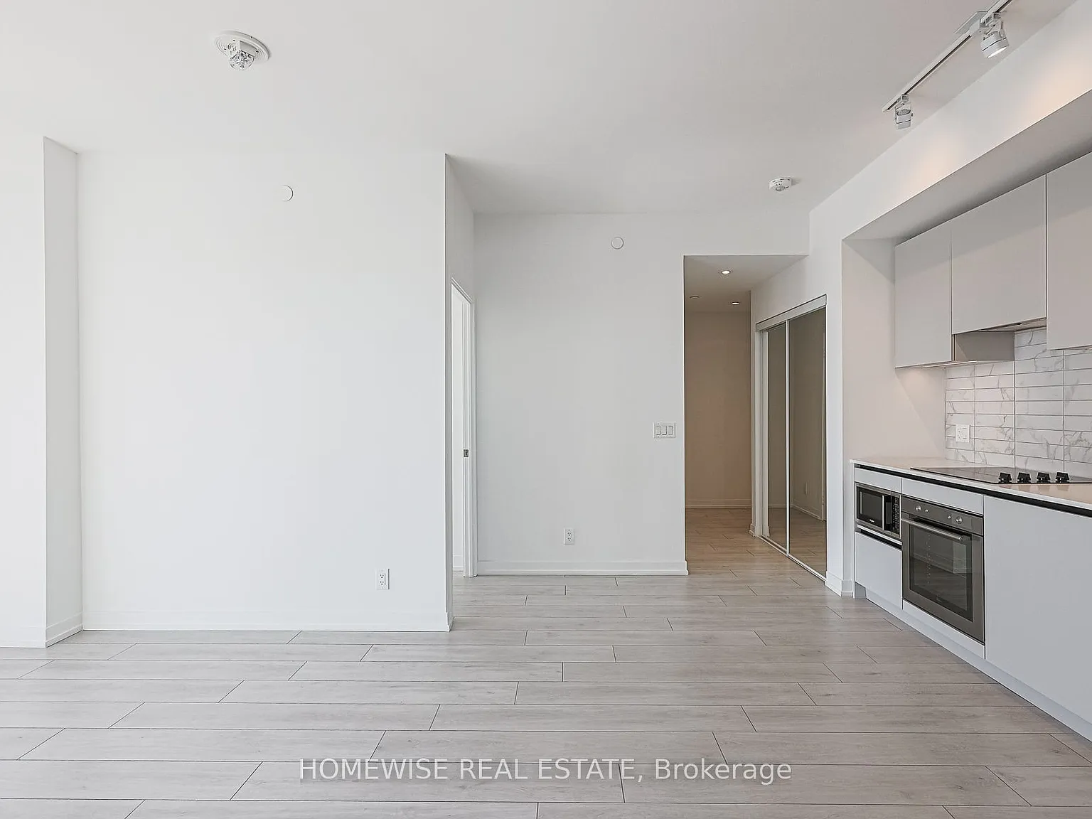 3 bed, $4,699 — Photo 2