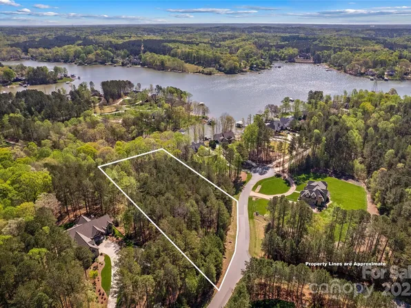 167 Park Crest Dr, Troutman, NC 28166