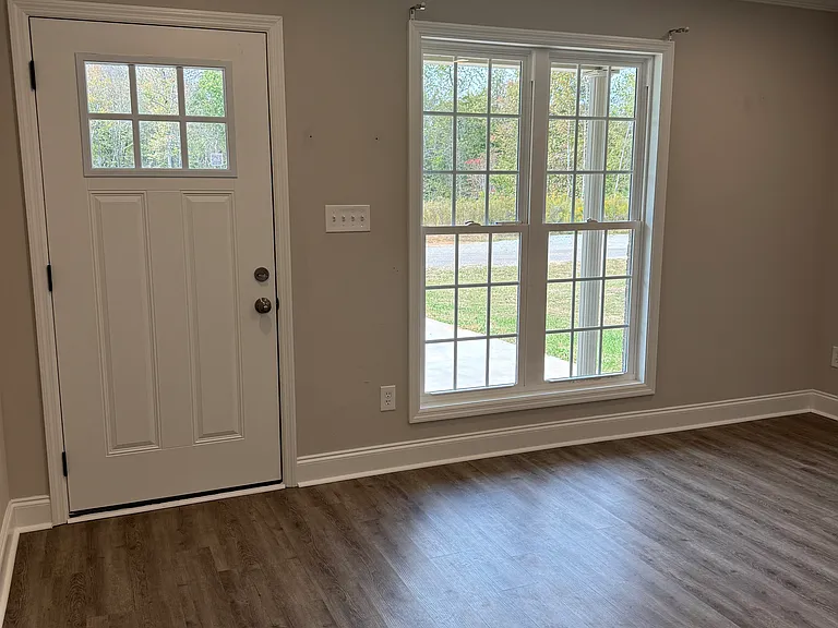 16494 Blackburn Ln — Photo 2