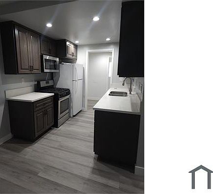 5th image of 535 W 15th St APT 4