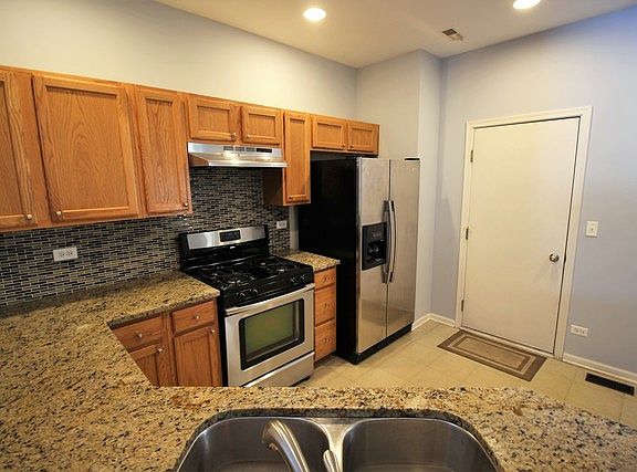 3rd image of 1437 Remington Ct