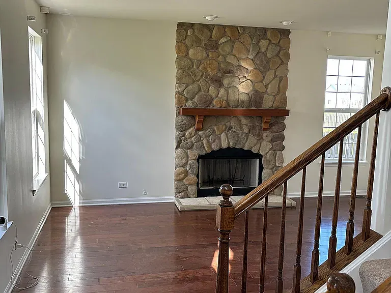 4 bed, 2951 sqft, $3,599 — Photo 3