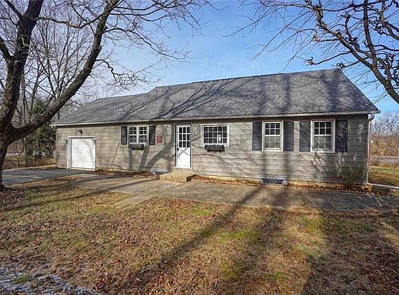4th image of 2711 Bushkill Dr
