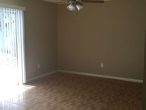 5th image of 107 Albrighton Dr