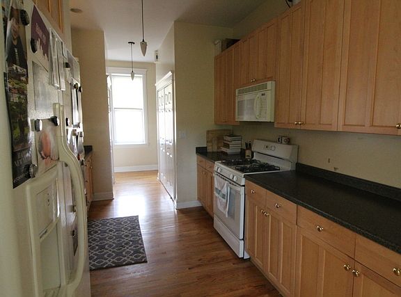 4th image of 1439 N Ashland Ave #301