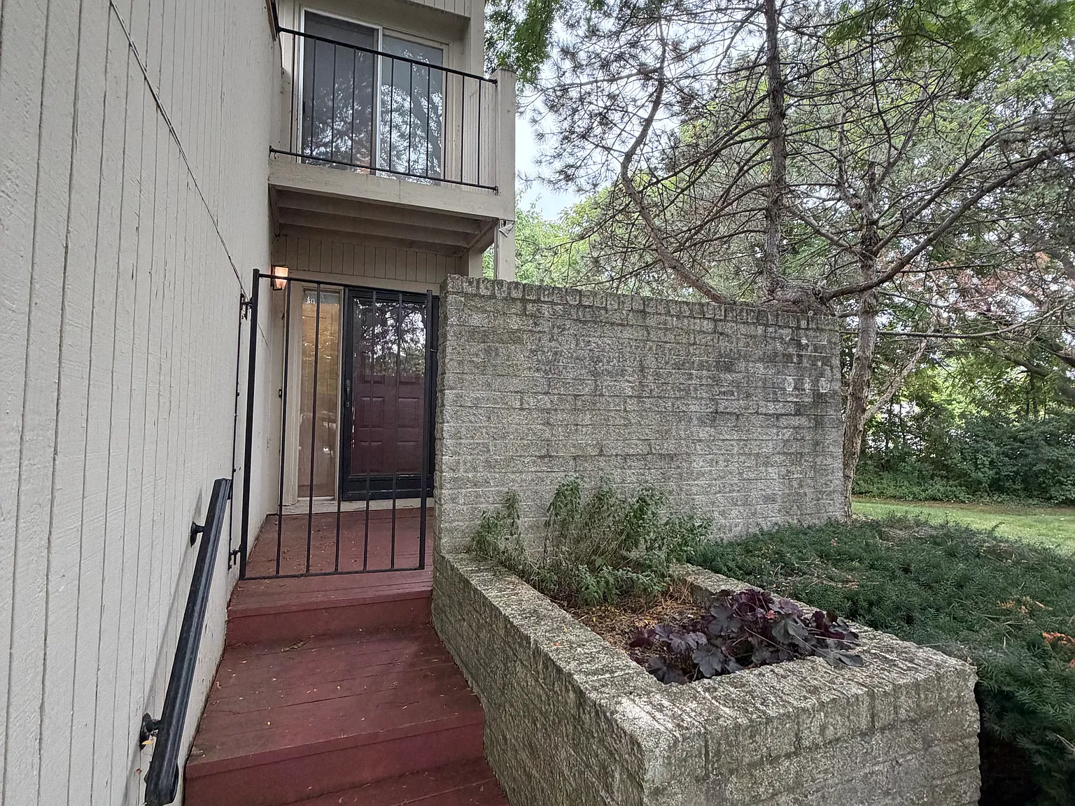 2 bed, 2.5 bath, 1272 sqft, $2,000 — Photo 4