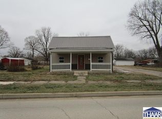 522 N Main St, Clinton, IN 47842