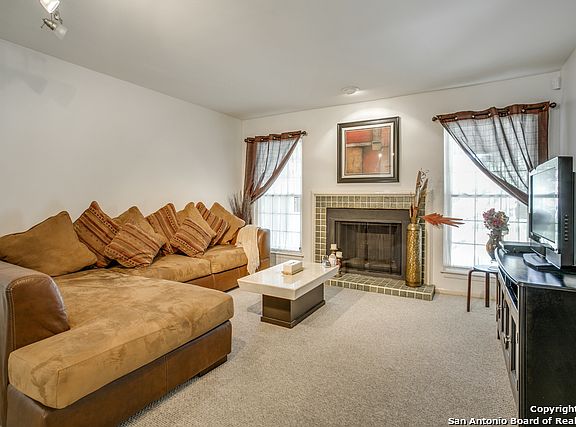 5th image of 8702 Village Dr