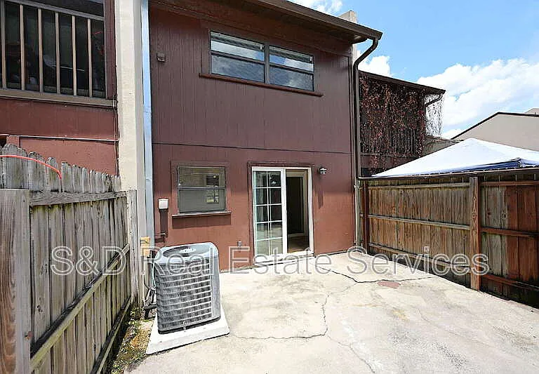 349 Market Sq E — Photo 34