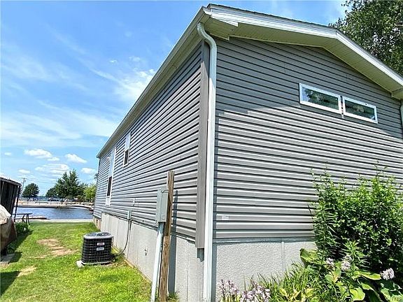 4th image of 1609 Willow Dr W