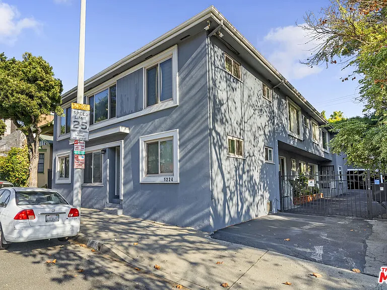 1224 N Fairfax Ave #2 — Photo 32