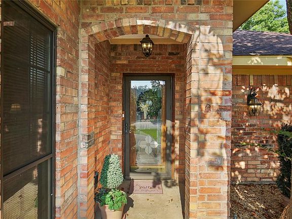 4th image of 2304 San Gabriel Dr